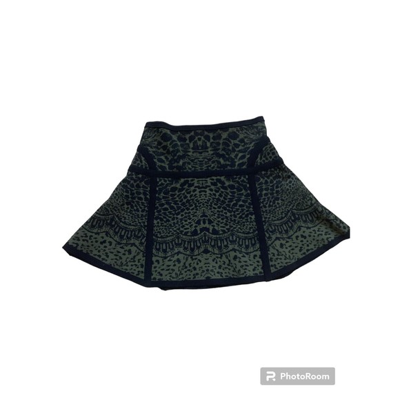 Diane Von Furstenberg Flote Reptile Print Jacquard Knit Olive Mini Flare Skirt - Picture 4 of 10